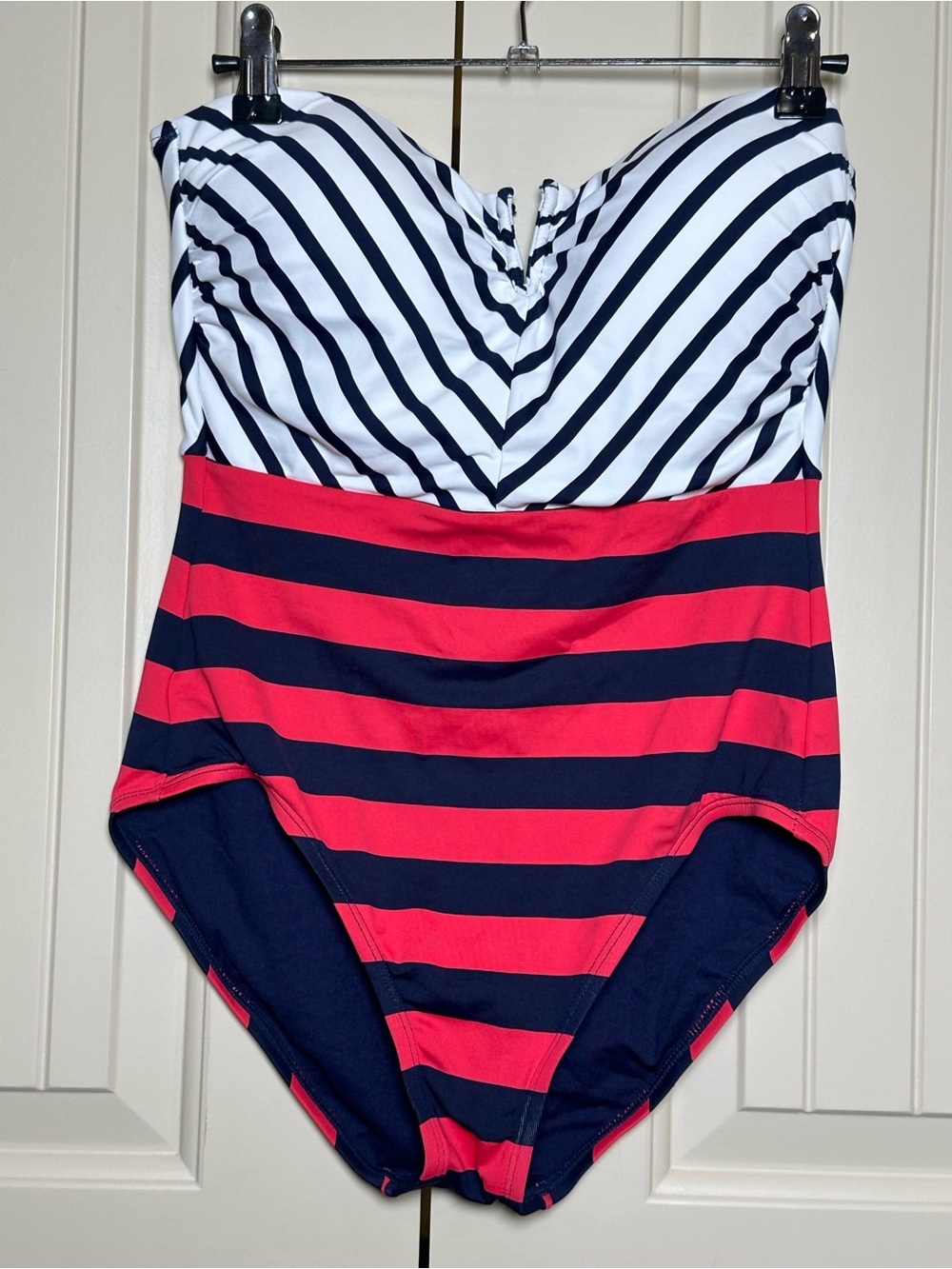 Tommy Bahama Channel Surfing Strapless One-Piece Swimsuit Size 8 Coral Red, Navy - Picture 2 of 16